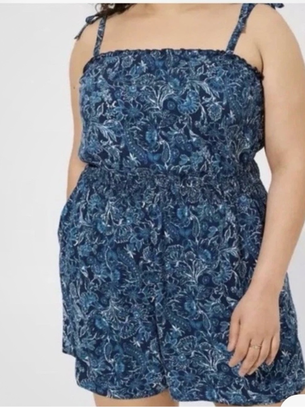 Torrid Romper Shorts Size 2 Blue Paisley Floral Stretch Elastic Waist Tie Strap